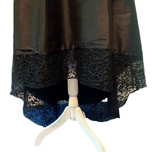 ML Monique Lhuillier Gown Size 22 or 3X Estimated Black V-Neck Lace High-Lo Hem - Picture 6 of 9